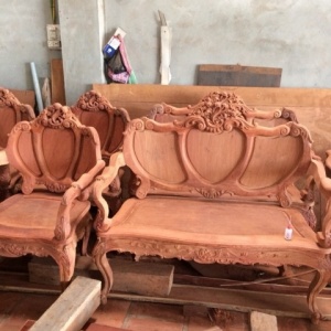 Bộ bàn ghế đẹp Kiểu Louis Pháp dạng cổ điển B.87