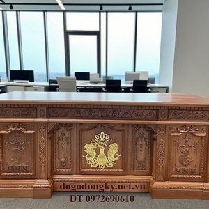 TOP Các Mẫu Bàn Làm Việc Gỗ Tự Nhiên Đẹp Được Yêu Thích Nhất 2025