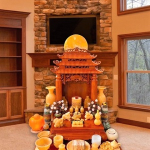 Bàn Thờ Thần Tài Gỗ Gõ Đỏ Kiểu Mái Chùa BTT.73