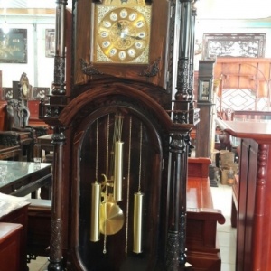 Đồng hồ cây, Đồng hồ gỗ mun do go dong ky DH55