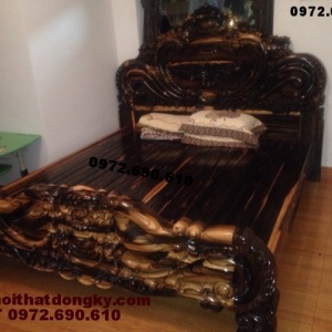 Giường ngủ đẹp, Giường hoa hồng gỗ mun GN.38