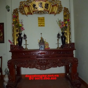 Bàn thờ gia tiên - hoành phi câu đối mạ vàng BBT5