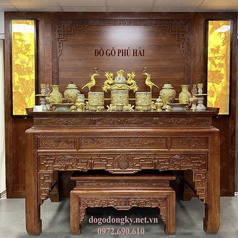 V&aacute;ch ốp trang tr&iacute; ph&ograve;ng thờ mẫu đẹp