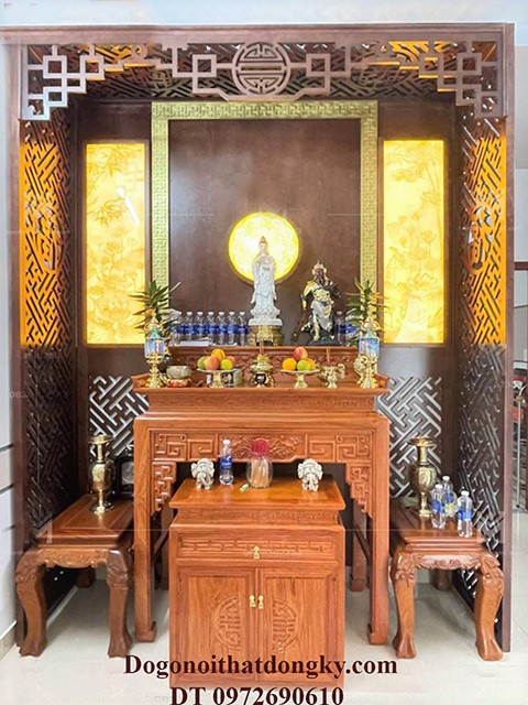 v&aacute;ch ngăn ph&ograve;ng thờ gỗ tự nhi&ecirc;n