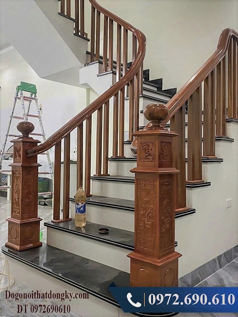 Trụ càu thang gỗ vuông Trụ càu thang gỗ vuông