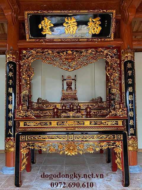 Cửa v&otilde;ng sơn son thếp v&agrave;ng