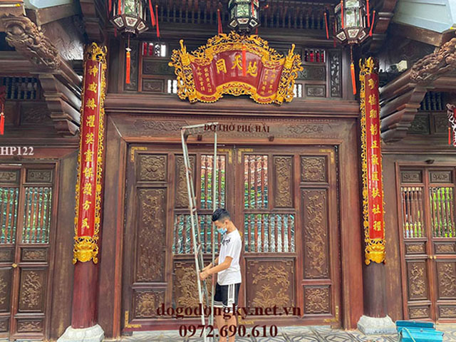 Hoành phi câu đối ôm cột Hoành phi câu đối ôm cột