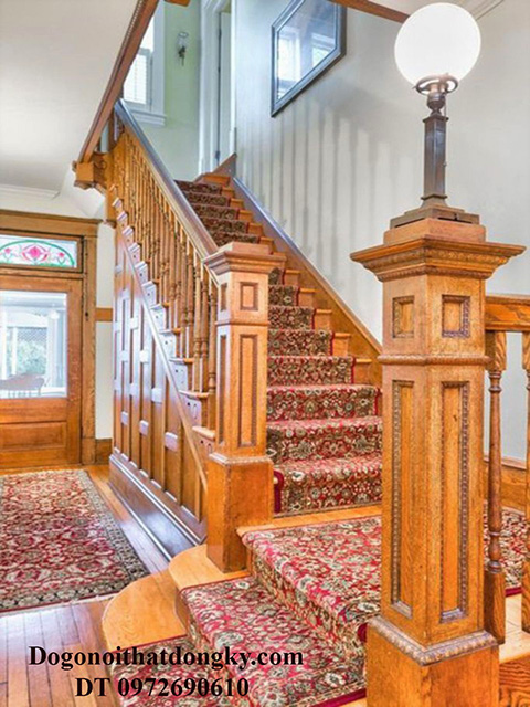 Mẫu trụ cầu thang gỗ đẹp