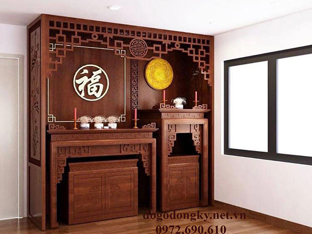 V&aacute;ch ngăn b&agrave;n thờ