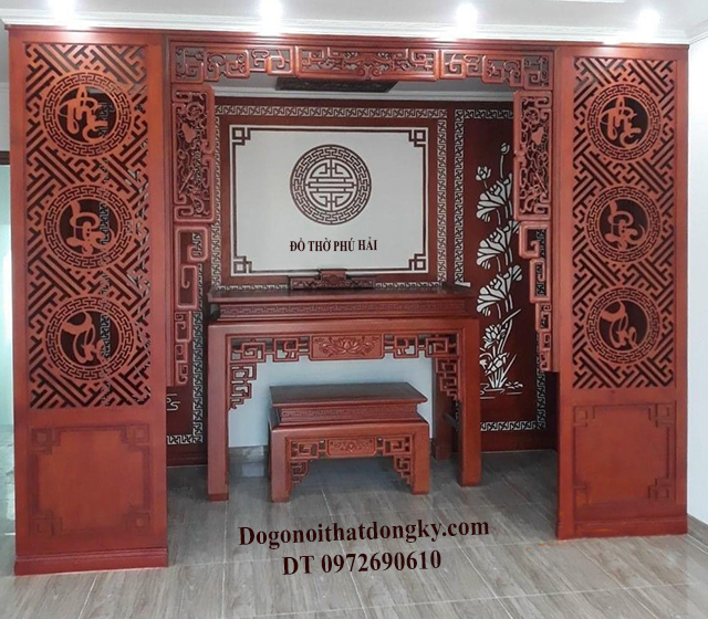 V&aacute;ch ngăn ph&ograve;ng thờ