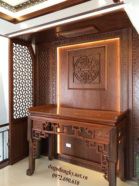 V&aacute;ch ngăn ph&ograve;ng thờ